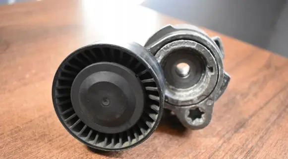 BMW X5 G05 Alternator belt tensioner 7549873555525