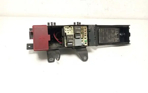 Jaguar XE Fuse module GX7314A076AA