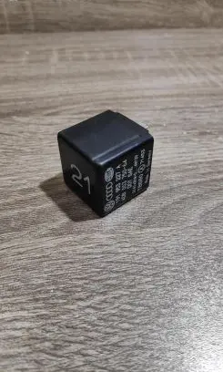 Volkswagen Golf III Other relay 191953227a 4db00375064