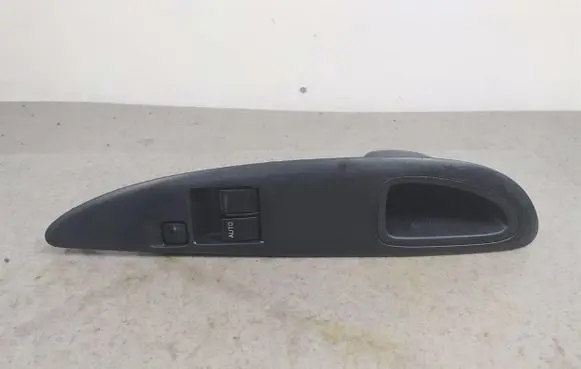 Nissan Primera Electric window control switch 25401AV620