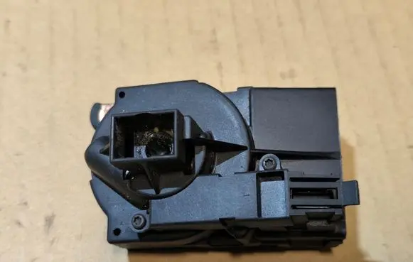 Ignition lock contact