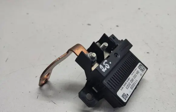 Mercedes-Benz Vito Viano W447 Charging relay A0009822023 1110029
