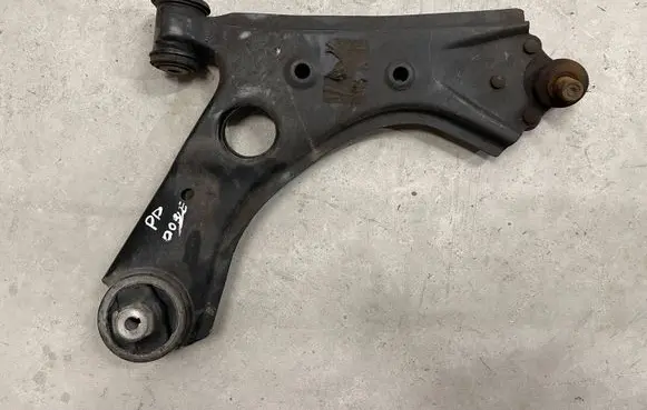 Front lower control arm/wishbone