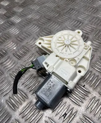Mercedes-Benz A W176 Front door window regulator motor A2469065100 933865101