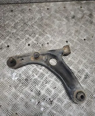 Peugeot 107 Front lower control arm/wishbone 