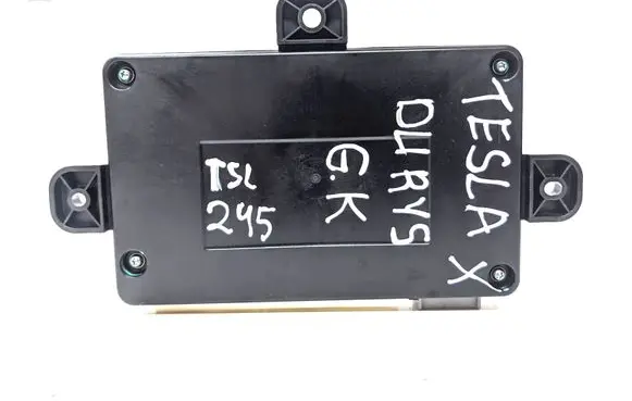 Tesla Model X Door control unit/module 104549000F