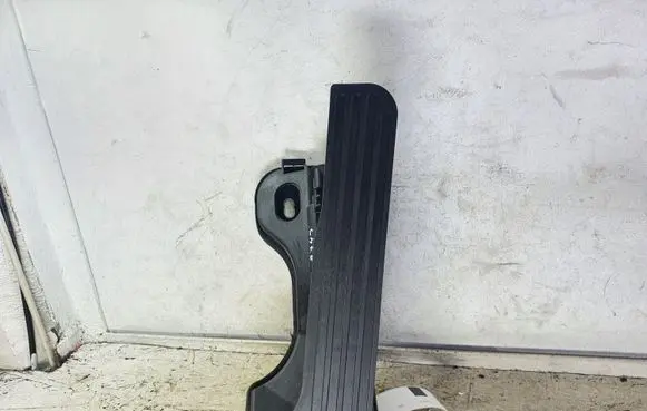 Volkswagen Caddy Accelerator throttle pedal 2K5721503E 6PV00868930