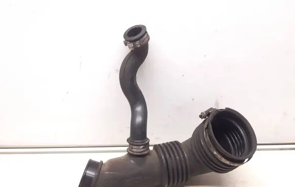 Ford C-MAX I Air intake hose/pipe 7M519A673HF 72101087 7689442205