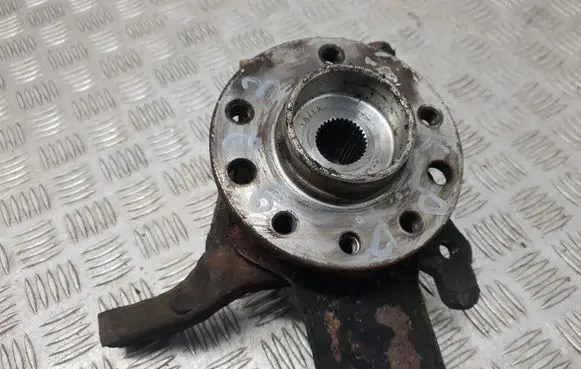 Opel Zafira B Front wheel hub