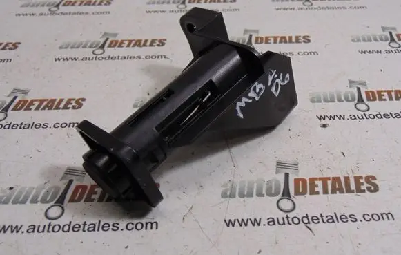 Mercedes-Benz A W169 Tie down hook / loop A1696900338