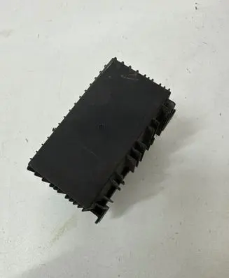 Opel Astra J Glow plug pre-heat relay 55557761 51299045