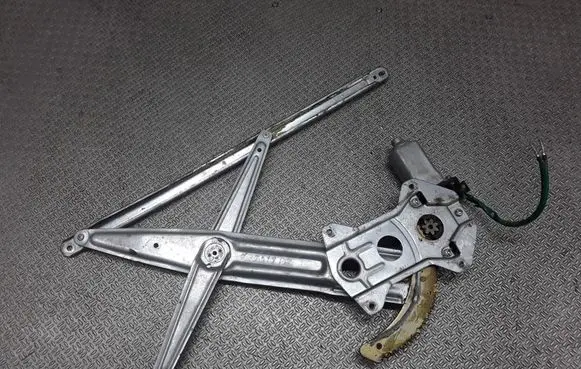 Suzuki Ignis Front door window regulator with motor 8346076000
