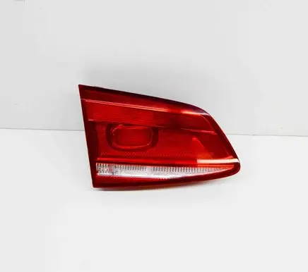 Tailgate rear/tail lights