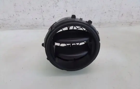 Toyota Yaris Dashboard side air vent grill/cover trim