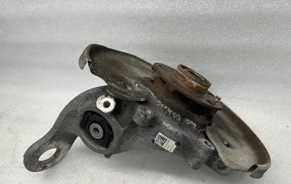 Rear wheel hub