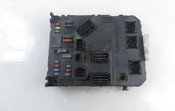 Citroen Berlingo Central body control module S118085220E