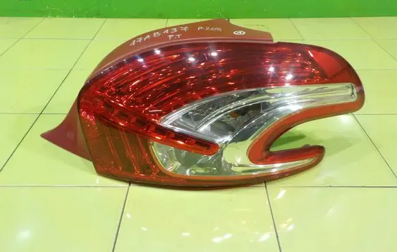 Peugeot 208 I Rear/tail lights 9672628380 17AB137