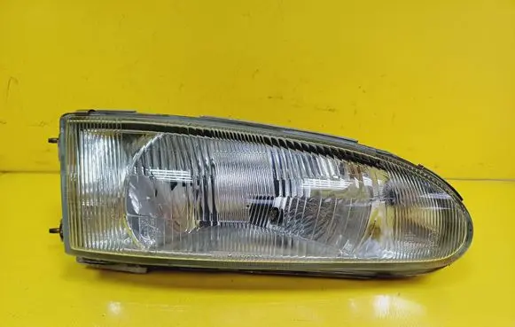 Mitsubishi Colt Headlight/headlamp