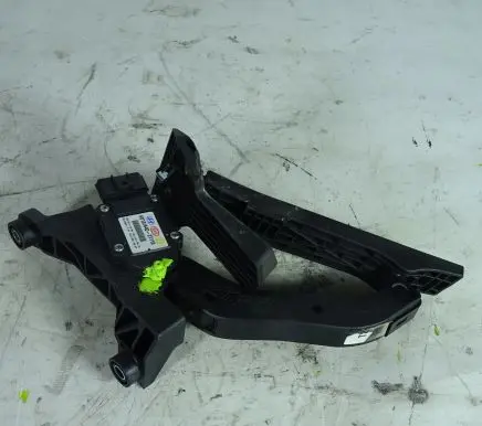 KIA Optima Accelerator throttle pedal KD10164D-2T110