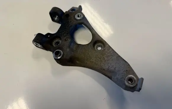 Peugeot Partner III Engine mounting bracket 9672950980