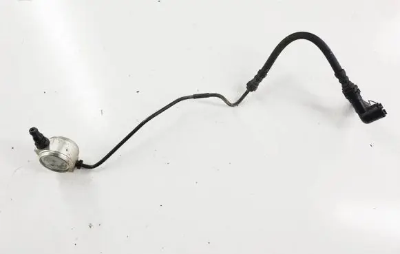 Volkswagen Amarok Clutch pipe/line 