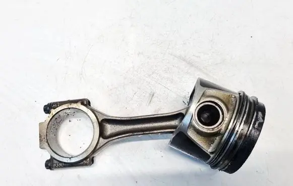 Skoda Octavia Mk2 (1Z) Piston with connecting rod 038J