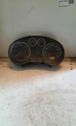 Audi A3 S3 8P Speedometer (instrument cluster) 8P0920931E