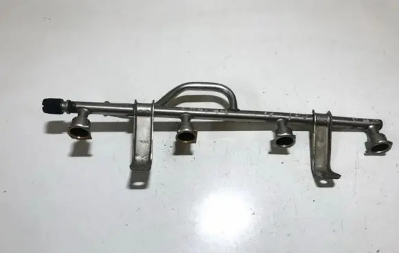 Opel Zafira B Fuel main line pipe