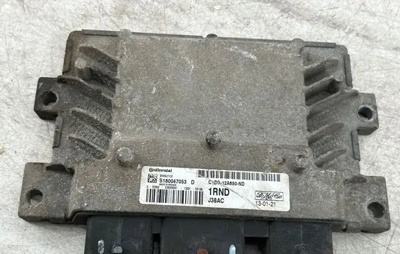 Ford Fiesta Engine control unit/module C1BG12A650ND S180047053