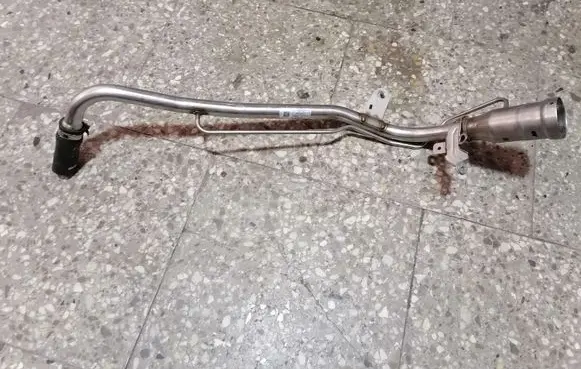 Fuel tank filler neck pipe