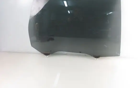 Mitsubishi Outlander Rear door window glass