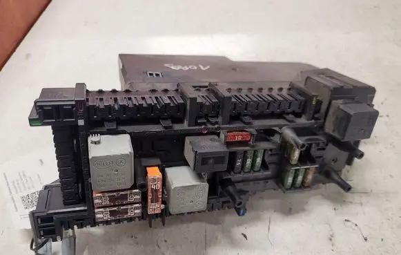 Mercedes-Benz E W212 Comfort/convenience module 2129004901 5DK00962049 21290115001