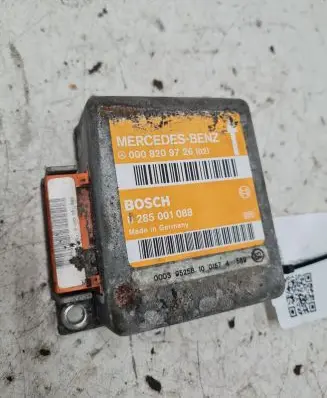 Mercedes-Benz E W210 Airbag control unit/module 0008209726