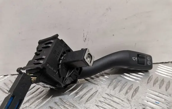 Audi A3 S3 A3 Sportback 8P Wiper control stalk 8P0953519