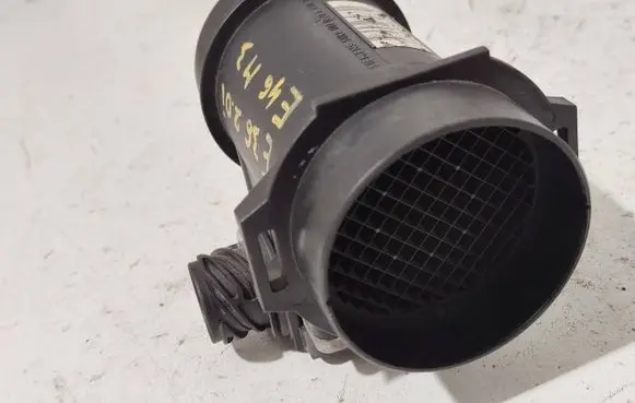 BMW 3 E36 Mass air flow meter 1730033 5WK9007 13621730033