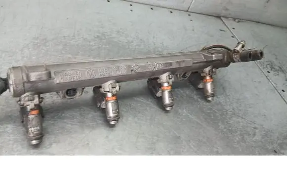 Volkswagen Polo III 6N 6N2 6NF Fuel injector supply line/pipe 0381333319