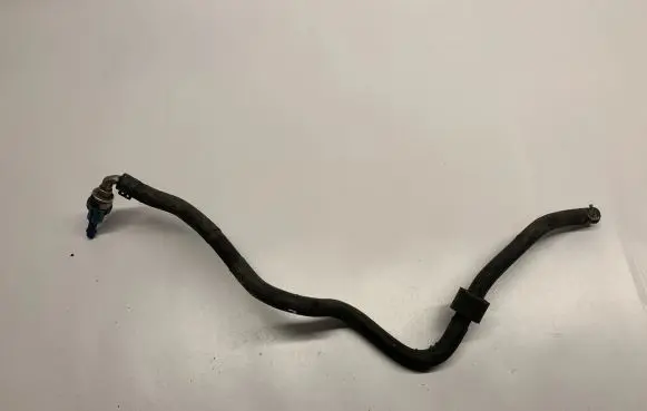 Volkswagen PASSAT B7 Engine coolant pipe/hose