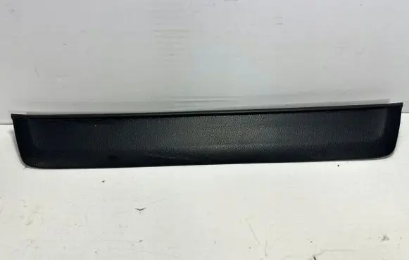 Lexus IS 200-300 Front sill trim cover