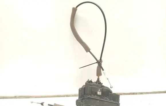 Nissan Navara D40 Front door lock 23977078