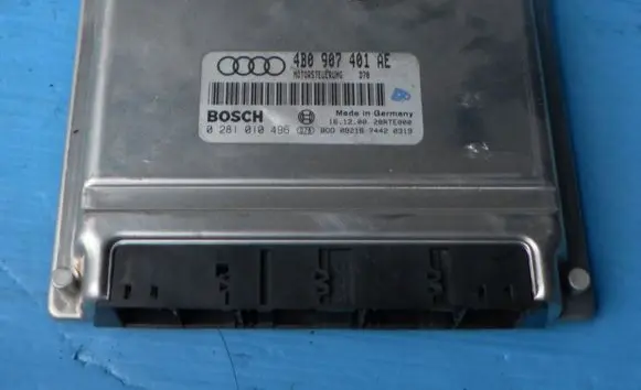 Audi A6 S6 C5 4B Engine control unit/module 4B0907401AE