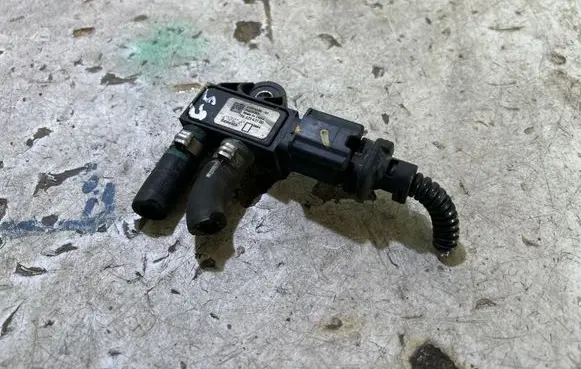 Citroen C5 Exhaust gas pressure sensor 21DPS10002 25526365 9662143180
