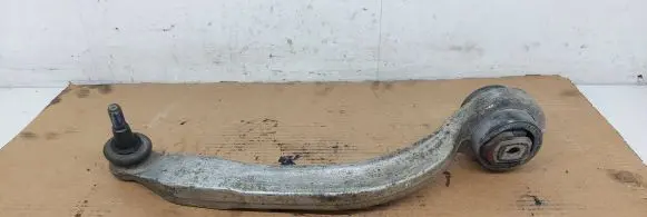 Volkswagen PASSAT B5.5 Front lower control arm/wishbone 8E0407694