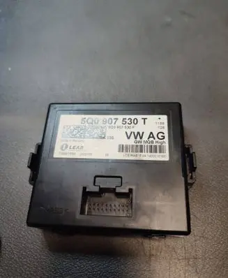 Volkswagen PASSAT B7 Gateway control module 5Q0907530T