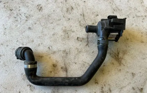 Audi A4 S4 B8 8K Electric auxiliary coolant/water pump 8K0819147