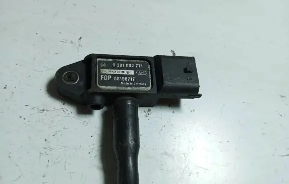 Opel Zafira B Exhaust gas pressure sensor 55198717 0281002771