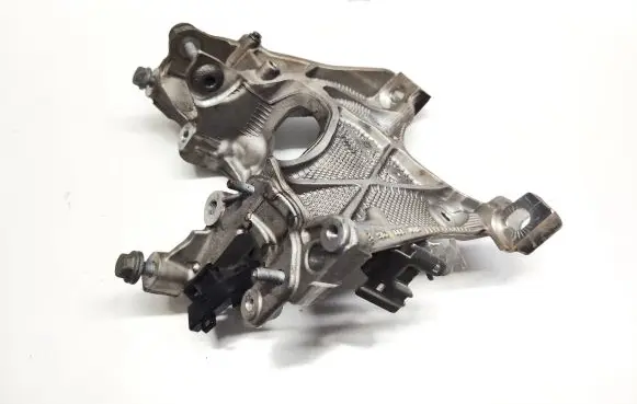 Audi A5 Engine mounting bracket 8w0399296e