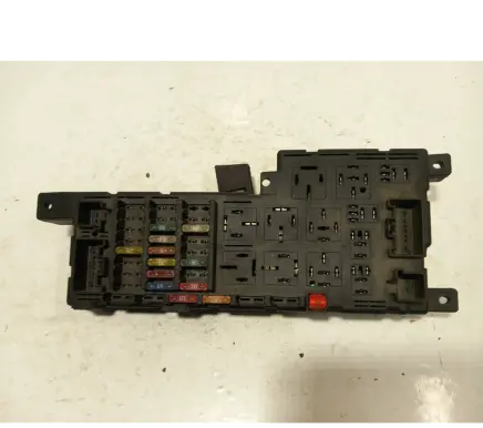 Volvo XC70 Fuse module 8678449 518787205