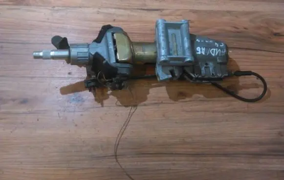 Audi A6 S6 C4 4A Steering wheel axle 831029213022