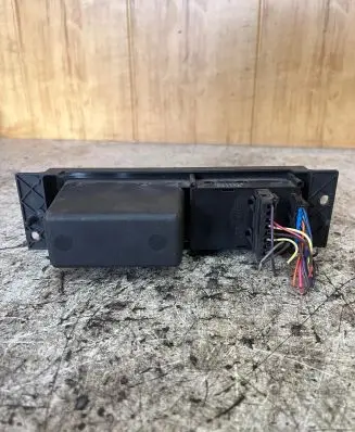 Opel Sintra Hazard light switch 10243814 541106