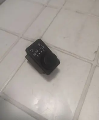 Nissan Almera Tino Headlight level height control switch D53100 36997B